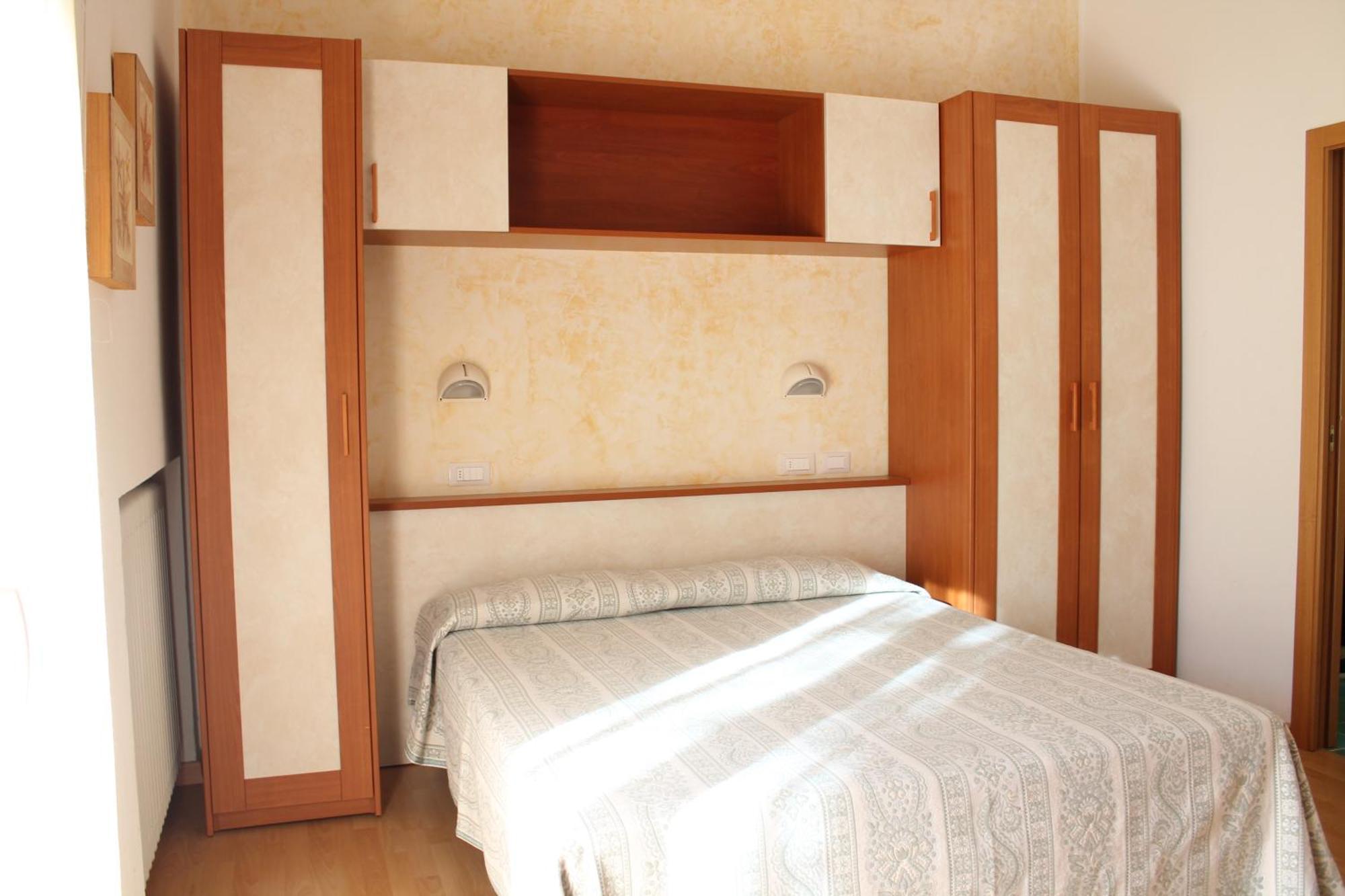 Hotel Turismo Римини Екстериор снимка